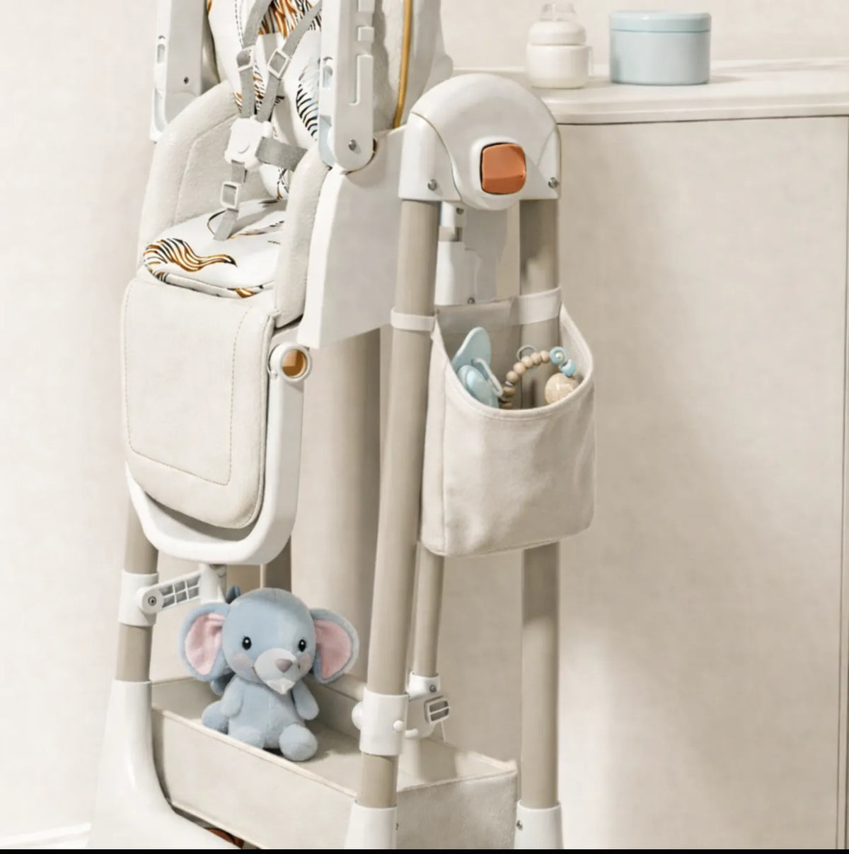 Chaise haute bébé structure ajustable maison
